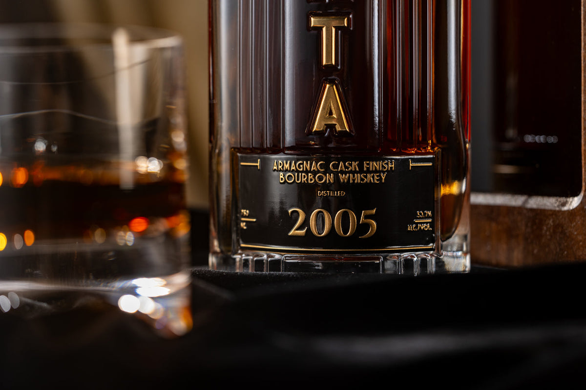 BHAKTA 2005 Bourbon wooden presentation box
