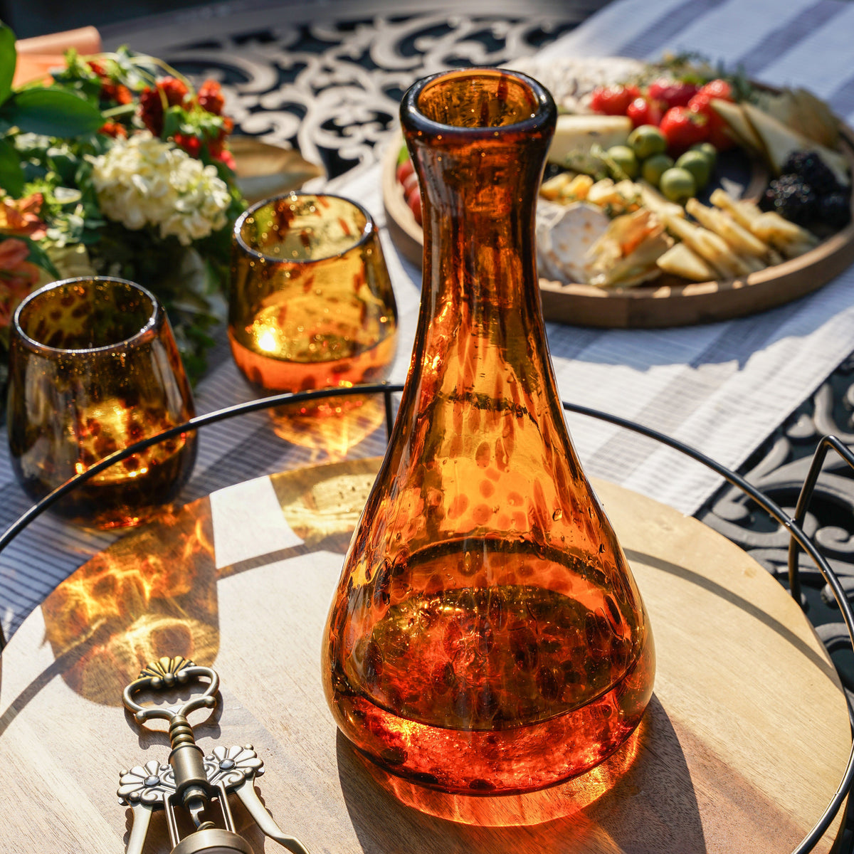 Segunda Vida Tortuga Recycled Wine Decanter